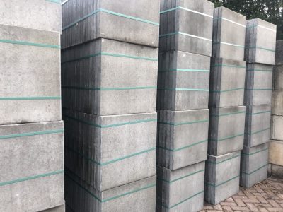 van den Broek product categorie Tegels beton 60x60x5 Jordy grijs met facet